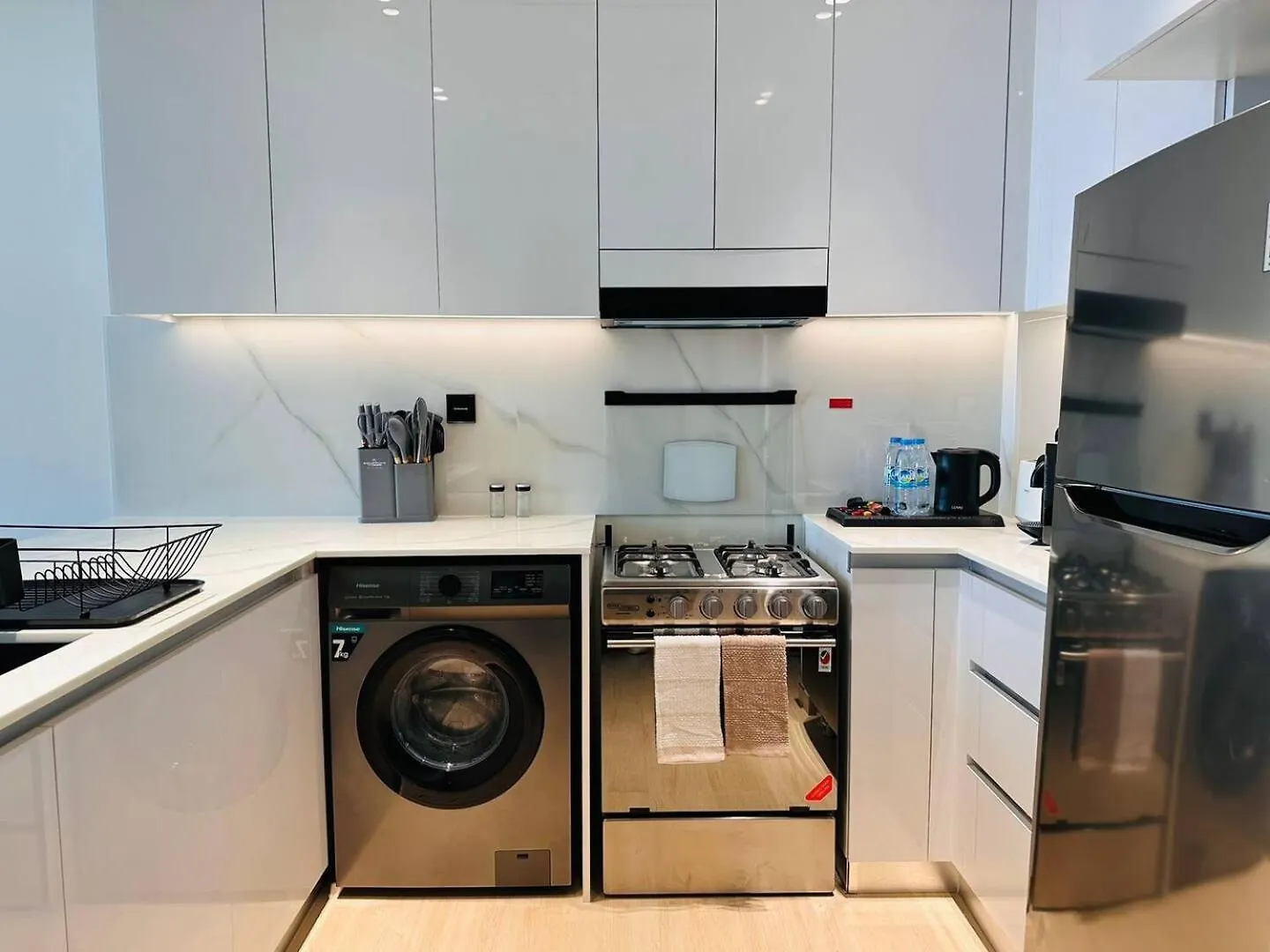 Stunning Brand New 1 Bedroom Apartment Dubai 0*,