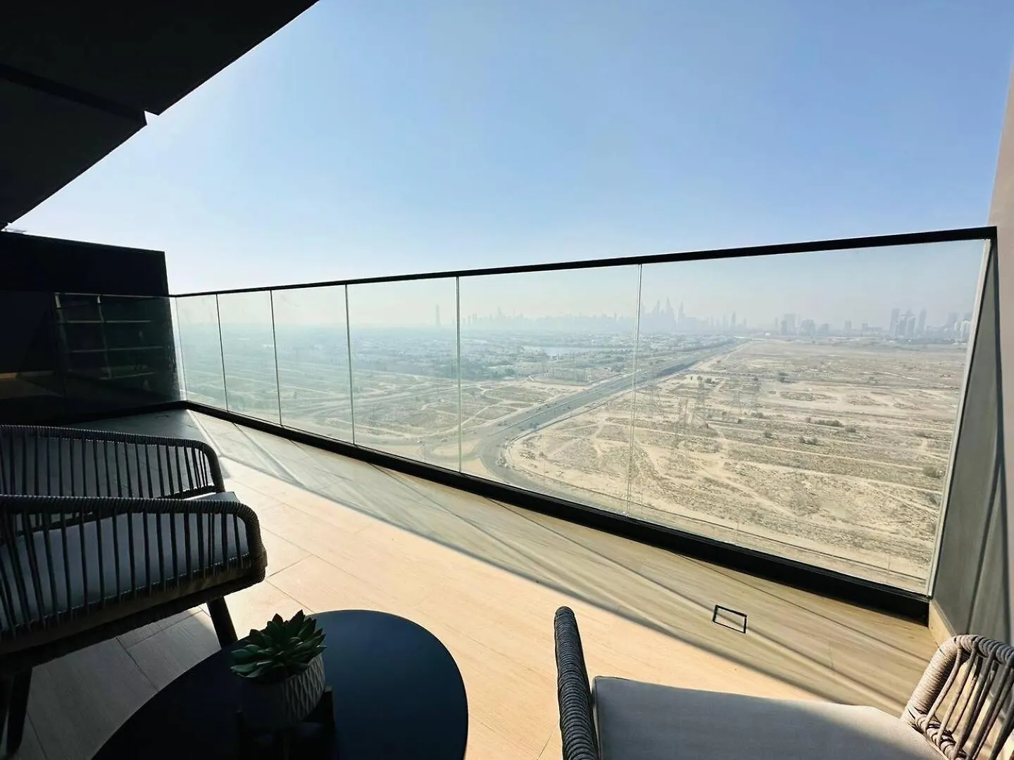 Stunning Brand New 1 Bedroom Apartment Dubai